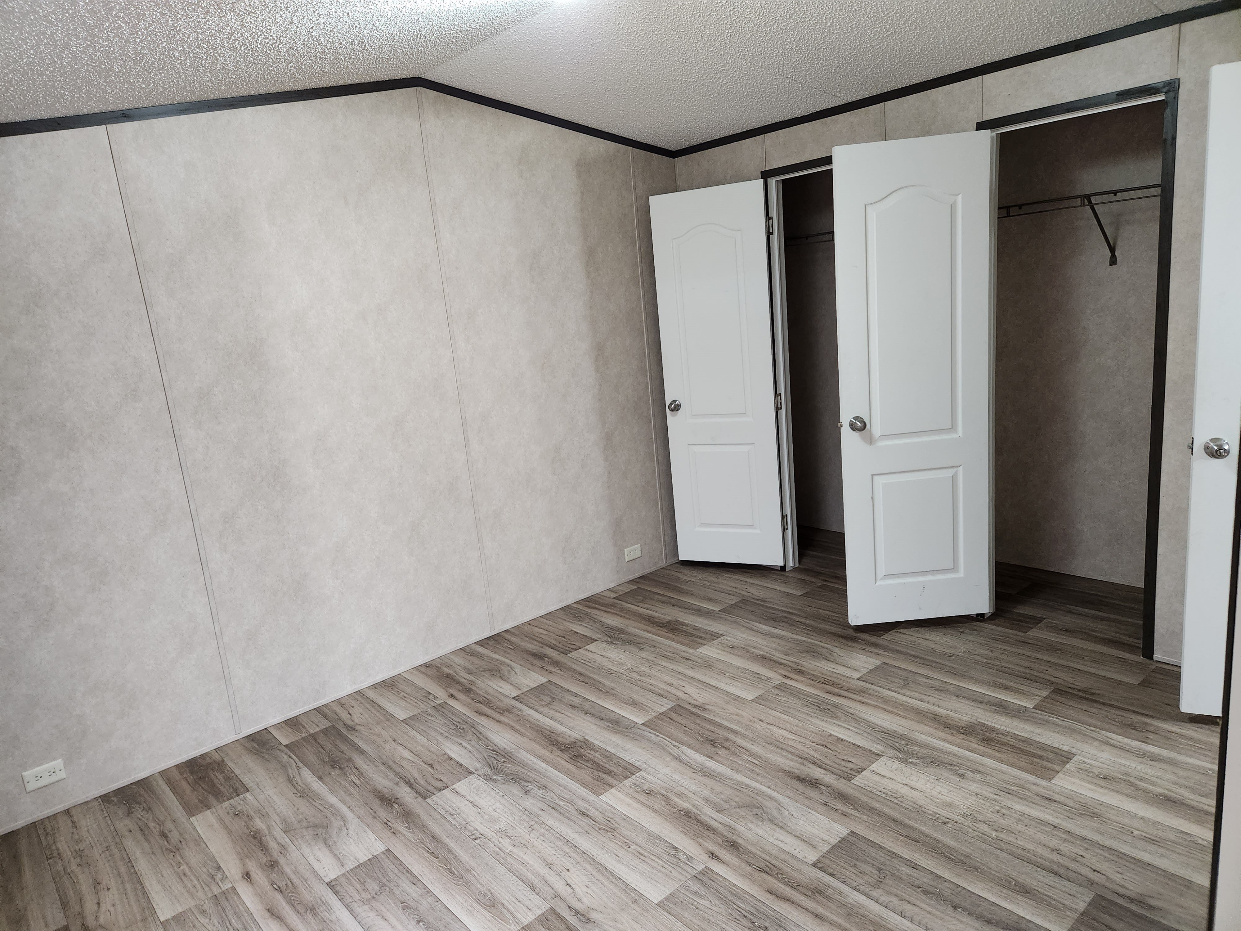 Manufactured Home  Bedroom